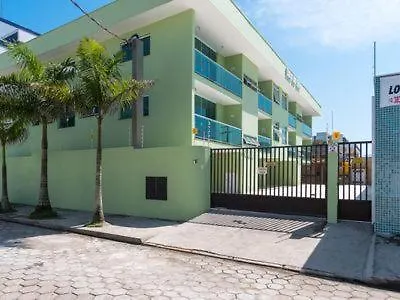 Apartamento com ar condicionado e Wi-fi, frente mar - 03 dormitórios - Edifício Luz do Sol