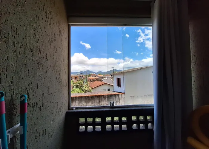 APTO PRAIA UBATUBA - Lindo e Equipado! Internet 500mb e 3 Tvs 2 Quartos Estacionamento TUDO PERTO